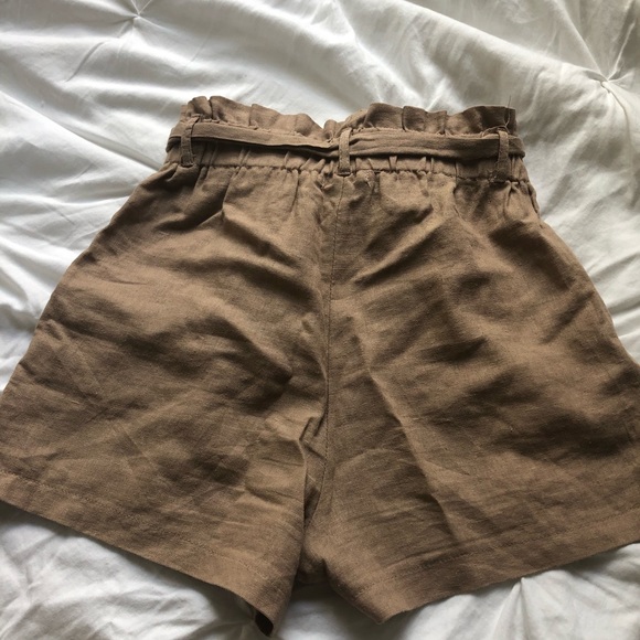 SOLD Brown linen shorts with a bow size M. - Picture 2 of 4